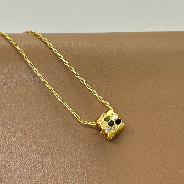 Luminous Love Necklace Gold
