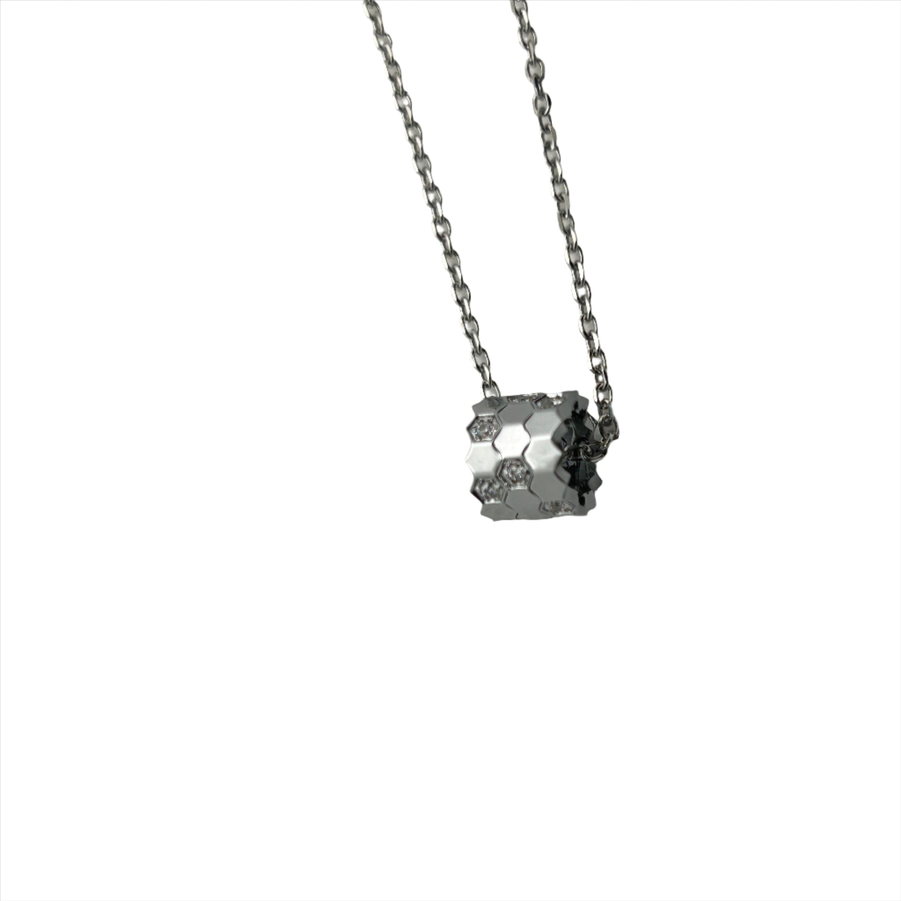 Luminous Love Necklace Silver