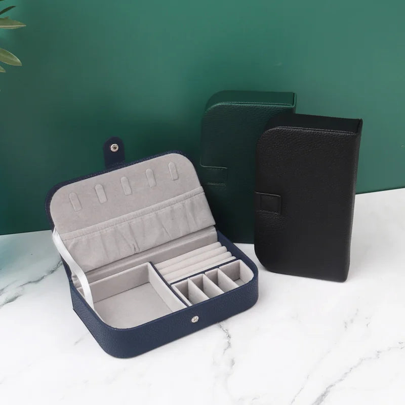 TravelGlow Leather Jewelry Organiser